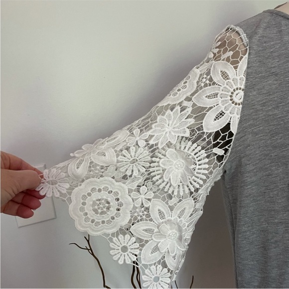 Bundle of 5 tops Size S - Picture 3 of 16